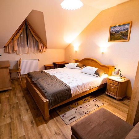 Guesthouse Močivnik Okroglice Extérieur photo