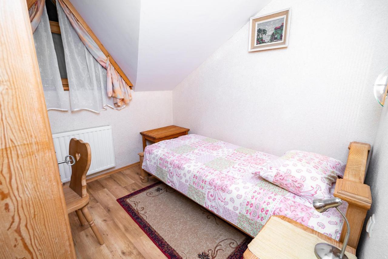 Guesthouse Močivnik Okroglice Extérieur photo