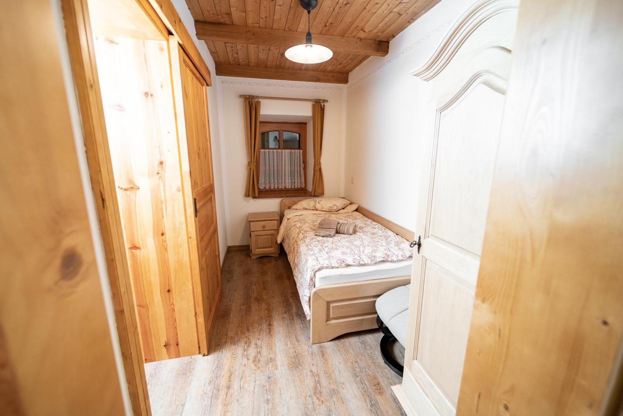 Guesthouse Močivnik Okroglice Extérieur photo
