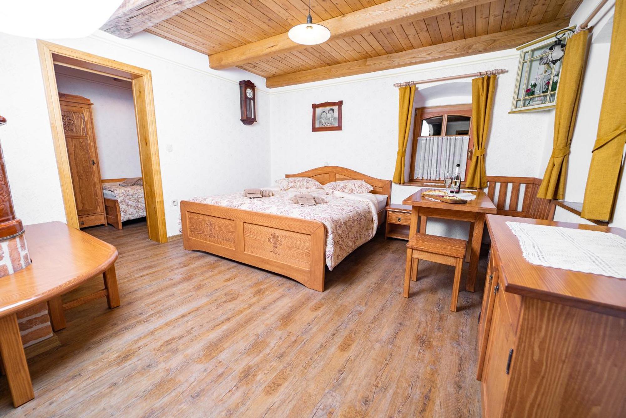 Guesthouse Močivnik Okroglice Extérieur photo